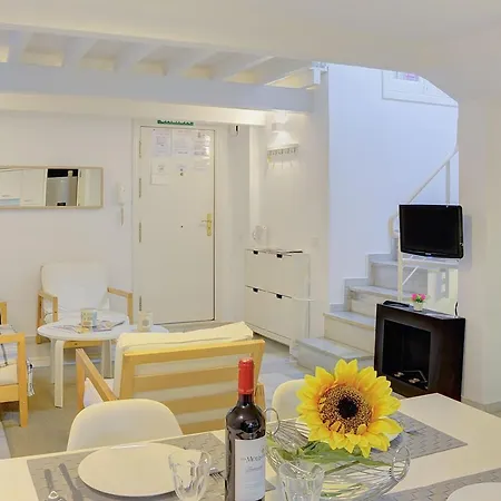 Apartment Triplex San Isidoro *