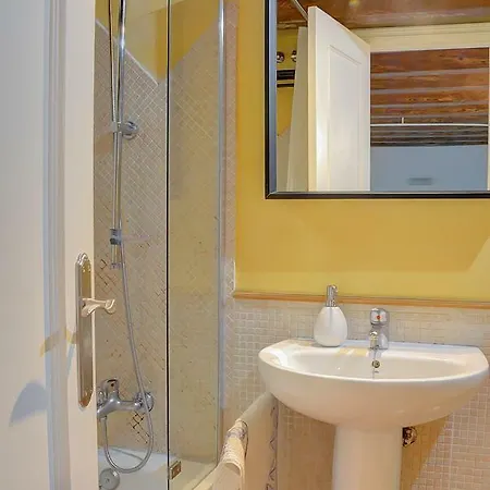 Triplex San Isidoro Seville